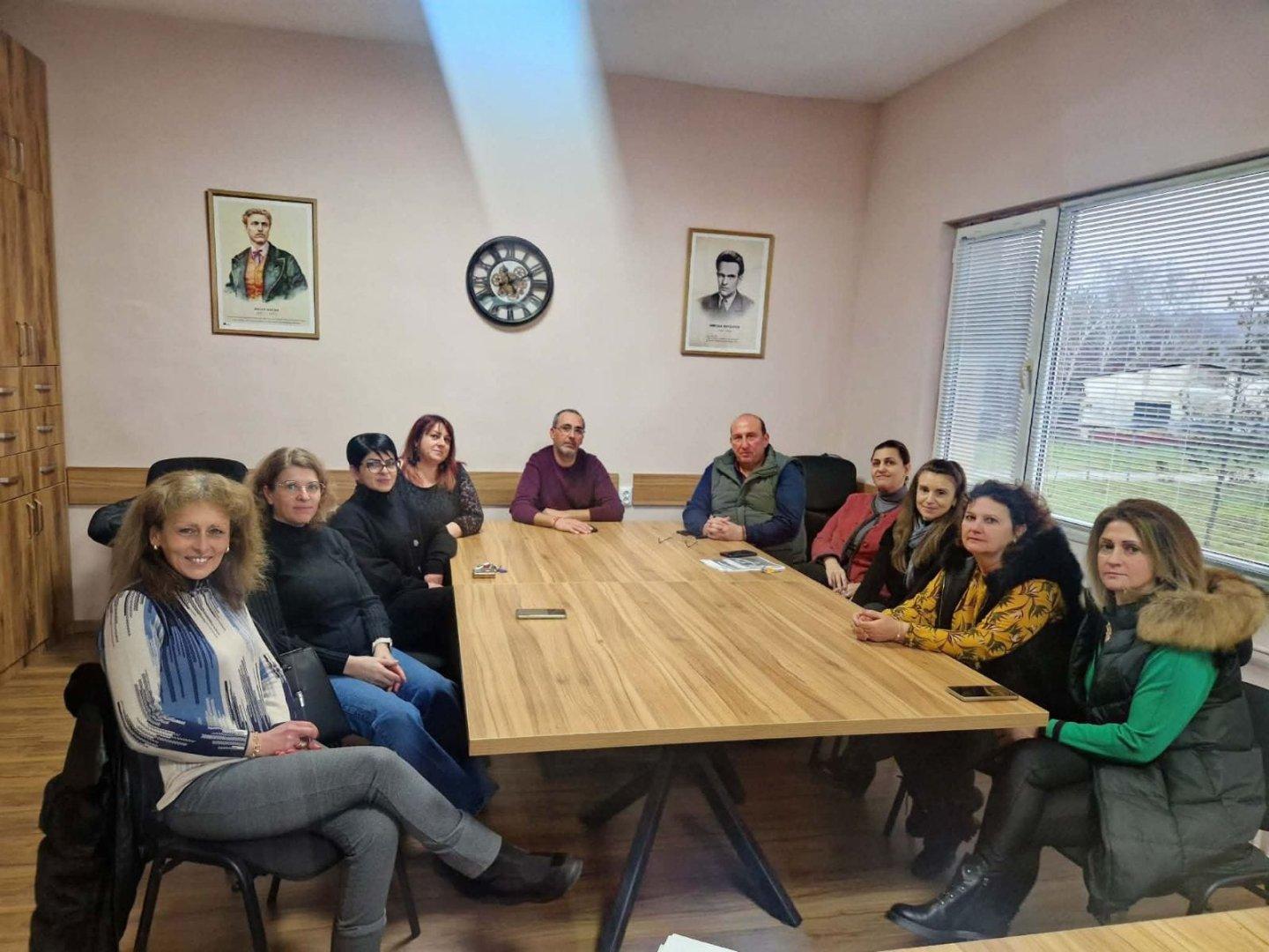 Гимназията в Средец одобрена по проект Училища за пример