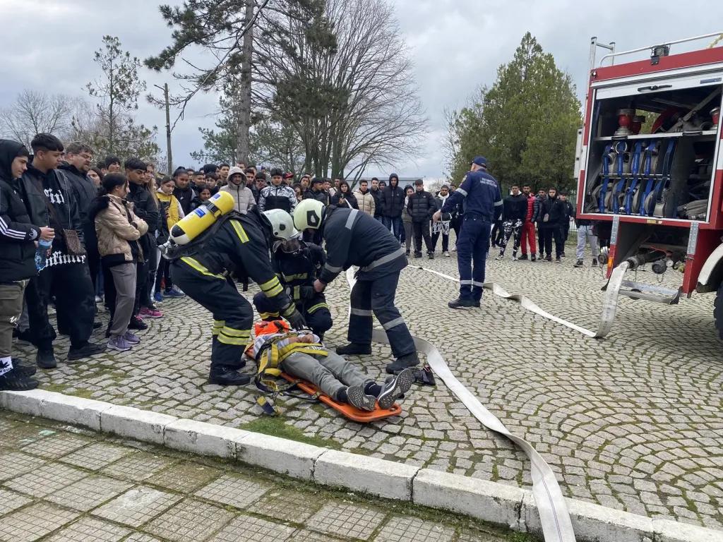 Учебна евакуация и демонстрация при пожар в ПГМССЕ „Н. Й. Вапцаров“ – Средец